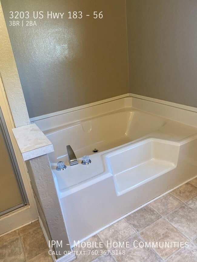 Building Photo - Golden West 3 Bedroom 2 Bathroom Spacious ...