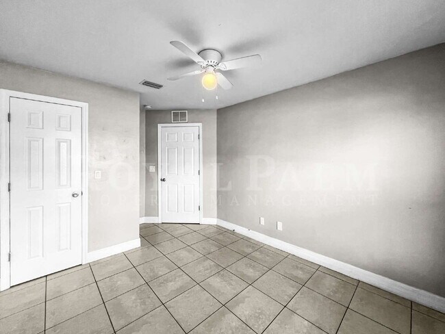 Building Photo - 3BR/2BA Cape Coral Rental - Washer... Dryer... Screened Lanai... This One Came Prepared