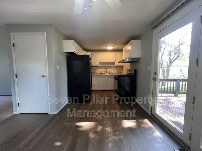 Building Photo - 1413 Caldwell Pl