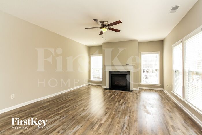 Building Photo - 10622 Quarrier Dr