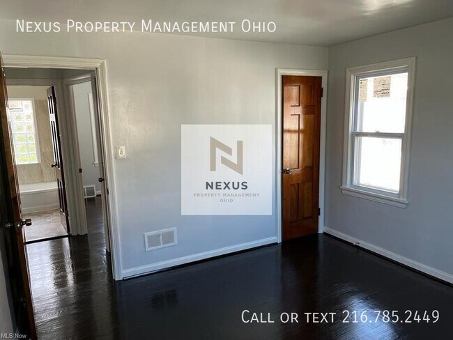 Building Photo - 4003 Woodway Ave