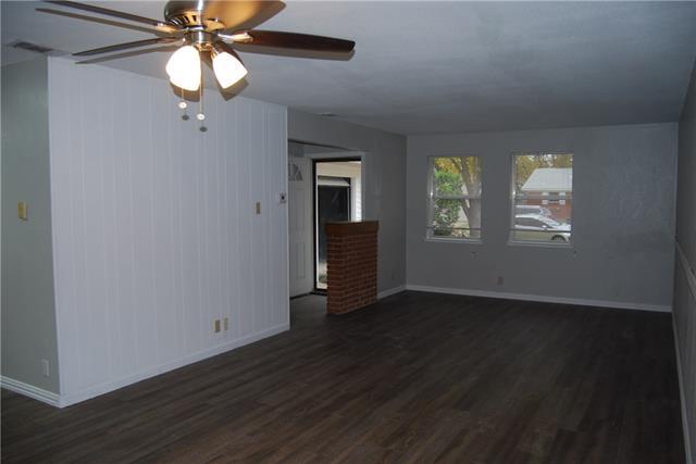 Building Photo - 909 Memorial Dr