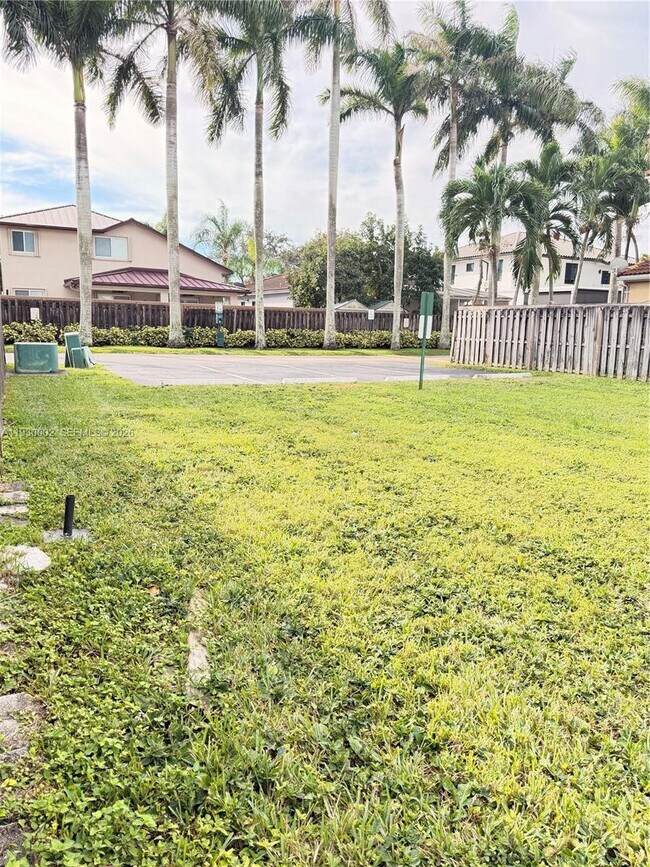 Building Photo - 6880 SW 158th Ct