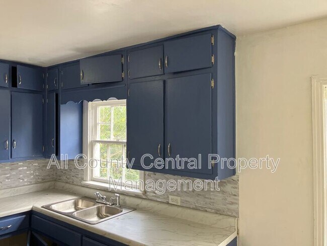 Building Photo - 2304 Eufaula Ave