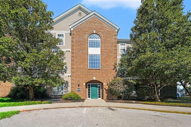 Building Photo - 961 Mistflower Ln