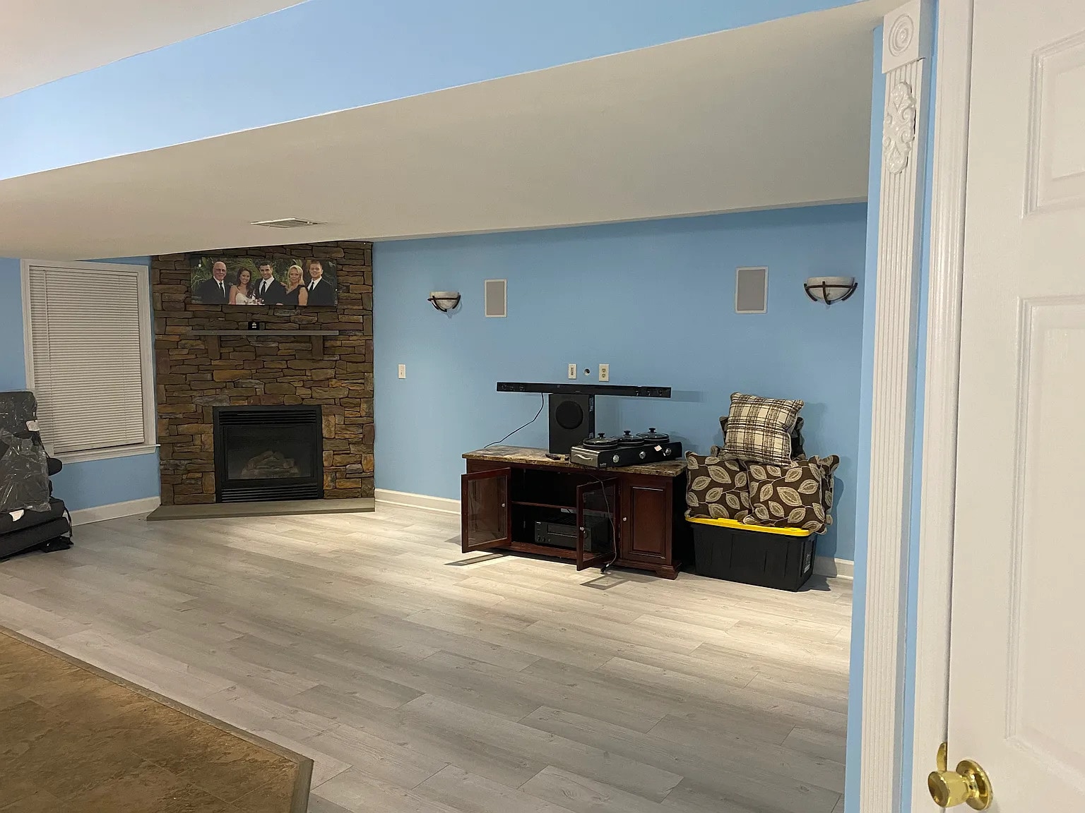 Building Photo - 1020 Vanguard Dr