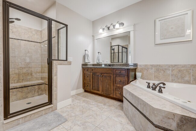 Building Photo - 2114 W Village Xing