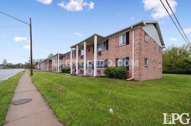 Building Photo - 3320 Arlington Ave