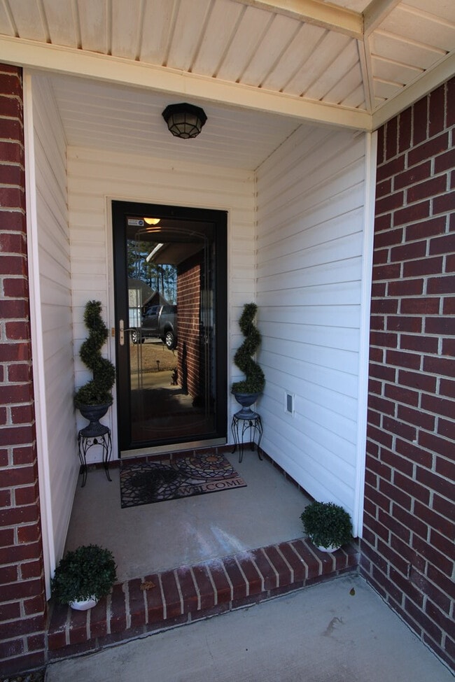 Building Photo - 280 Trillium Ln