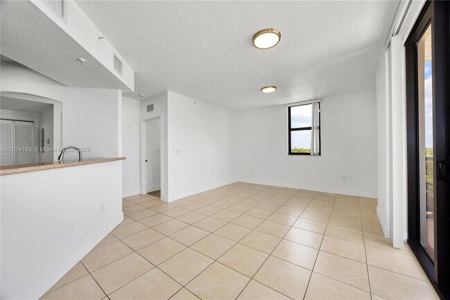 Building Photo - 2301 SW 27th Ave