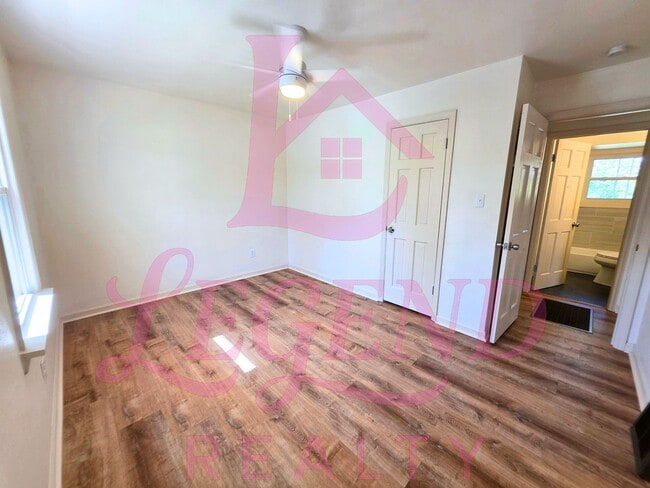 Building Photo - Charming 3-Bedroom with Huge Yard & Covered Patio