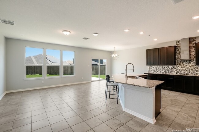 Building Photo - 118 Kyle Cove