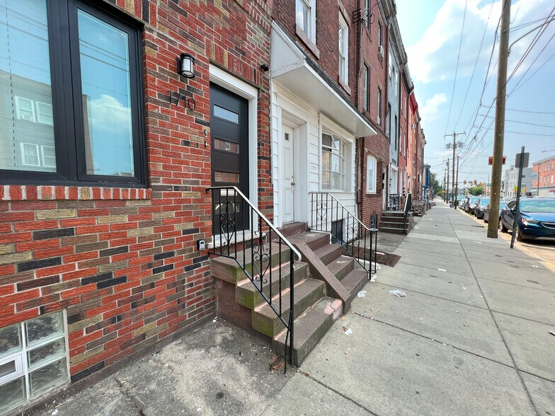 Building Photo - 1710 Snyder Ave