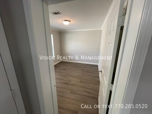 Building Photo - 1040 Thomasville Estates Dr SE
