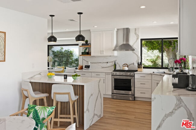 Building Photo - 72870 Deer Grass Dr
