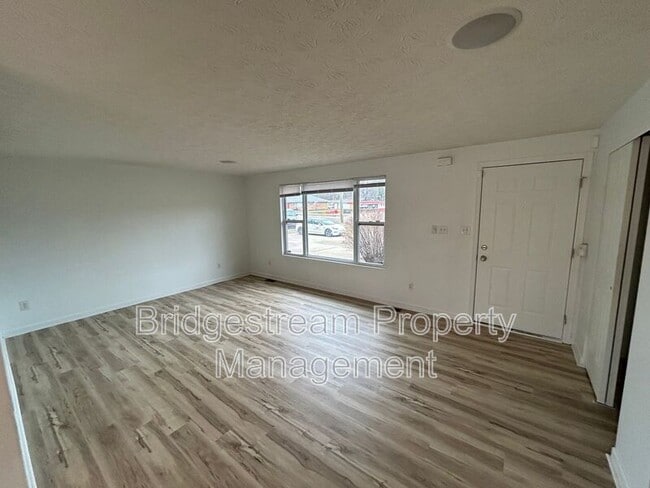 Building Photo - 4139 Dayton Xenia Rd