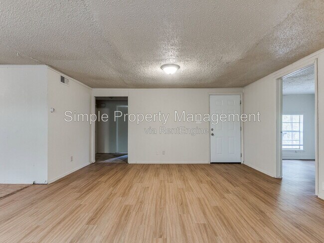 Building Photo - 4012 Parkwoods Ln