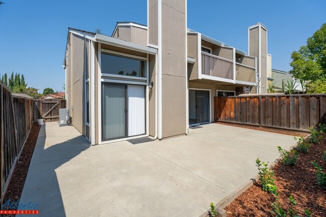 Building Photo - 63 Jacklin Cir