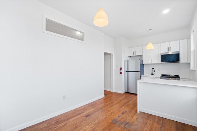 Building Photo - 804 Palisade Ave