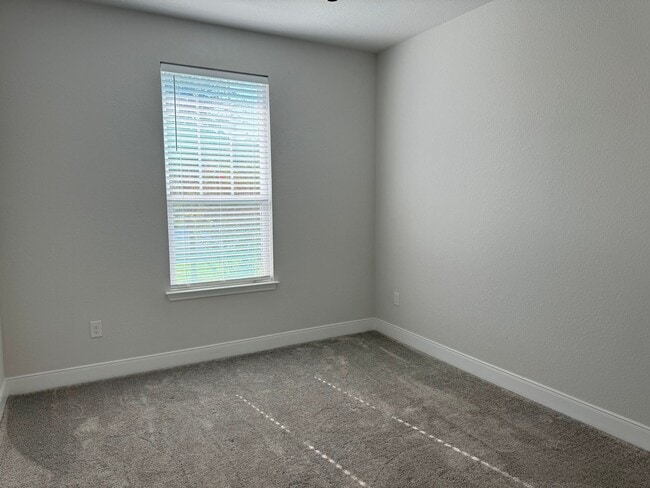 Building Photo - 16622 Daylight Ln