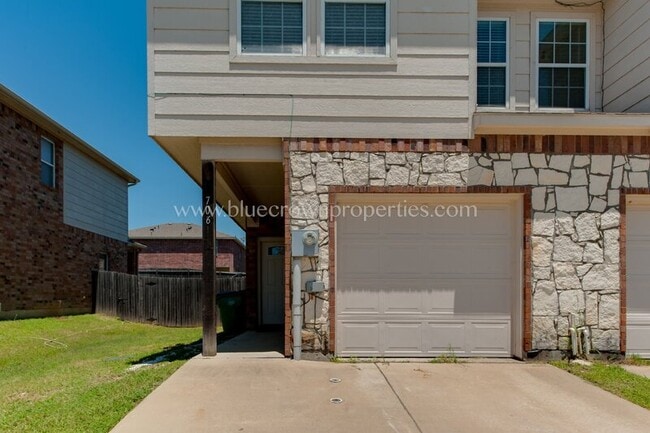 Building Photo - 706 Parkplace Ridge