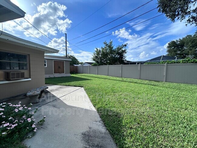 Building Photo - 6801 29th Terrace N