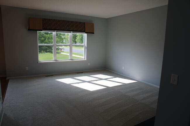 Building Photo - 16513 Dodd Ln