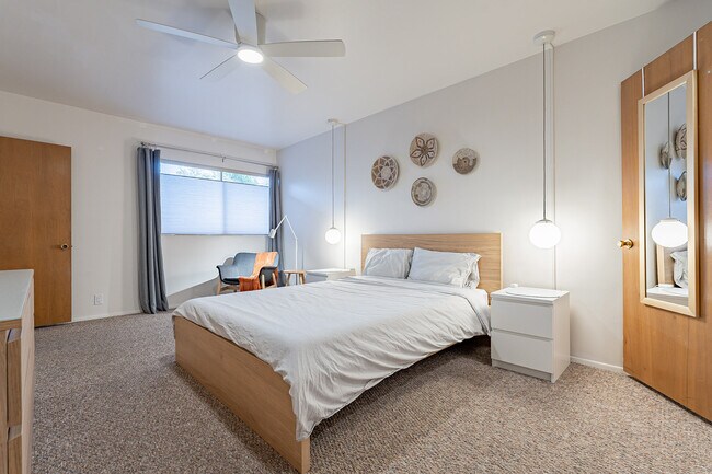 Primary bedroom - 3940 E. Timrod St. #226