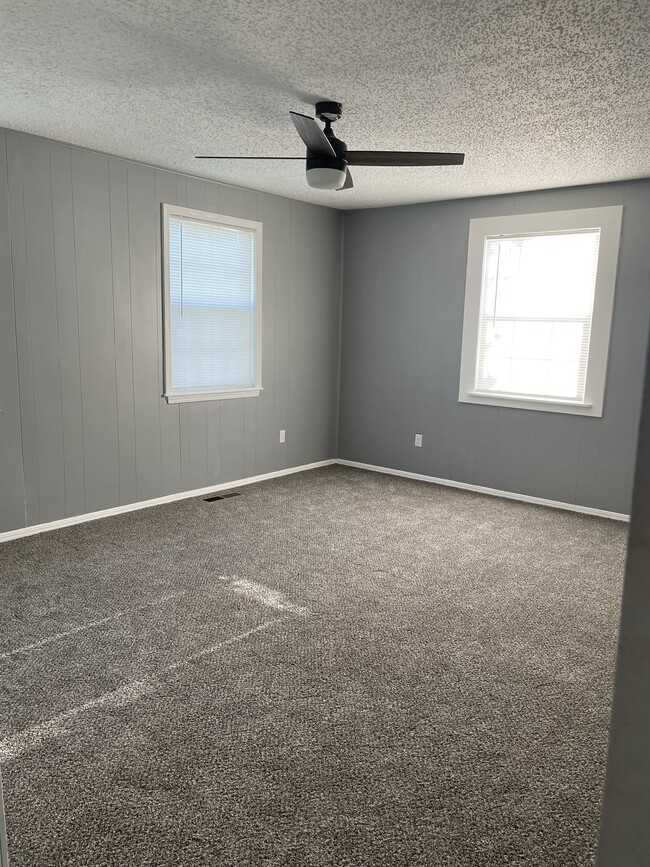 Bedroom 2 - 516 SE 34th St