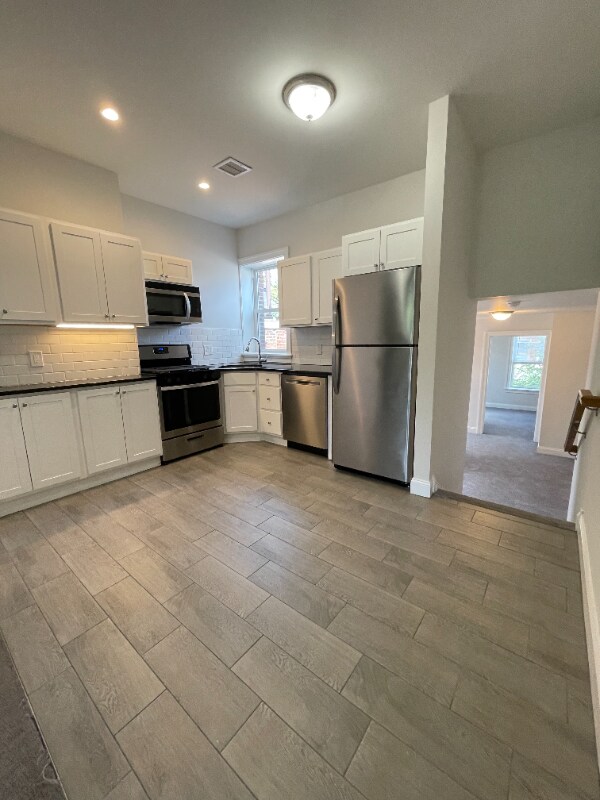 Building Photo - 4049 Spruce St