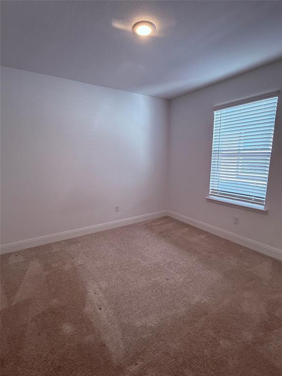 Building Photo - 513 Senca Pk