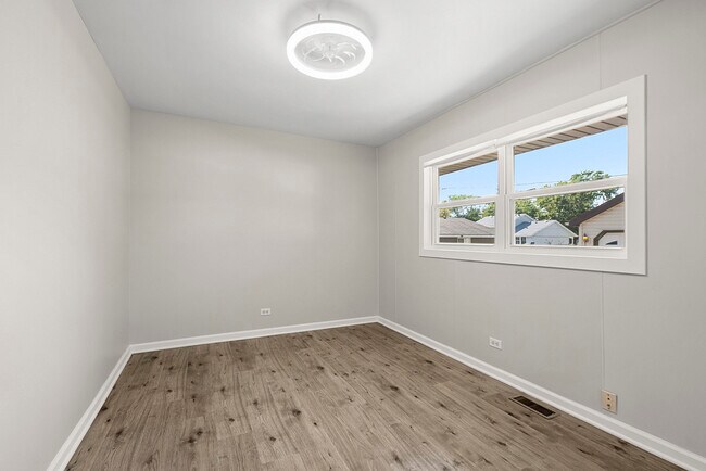 Building Photo - 16248 Haven Ave