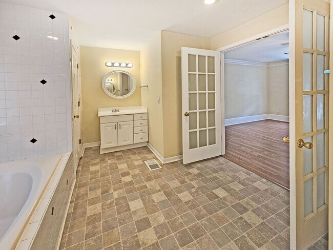 Building Photo - COMING: Spacious East Cobb Cape Cod with Main-Level Primary Suite & 3-Car Garage