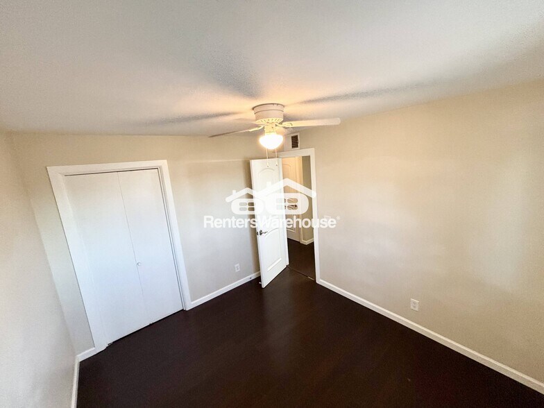 Building Photo - 2048 E Alta Vista Rd