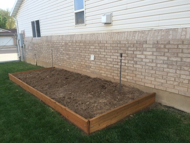 Building Photo - 2258 W 5700 S