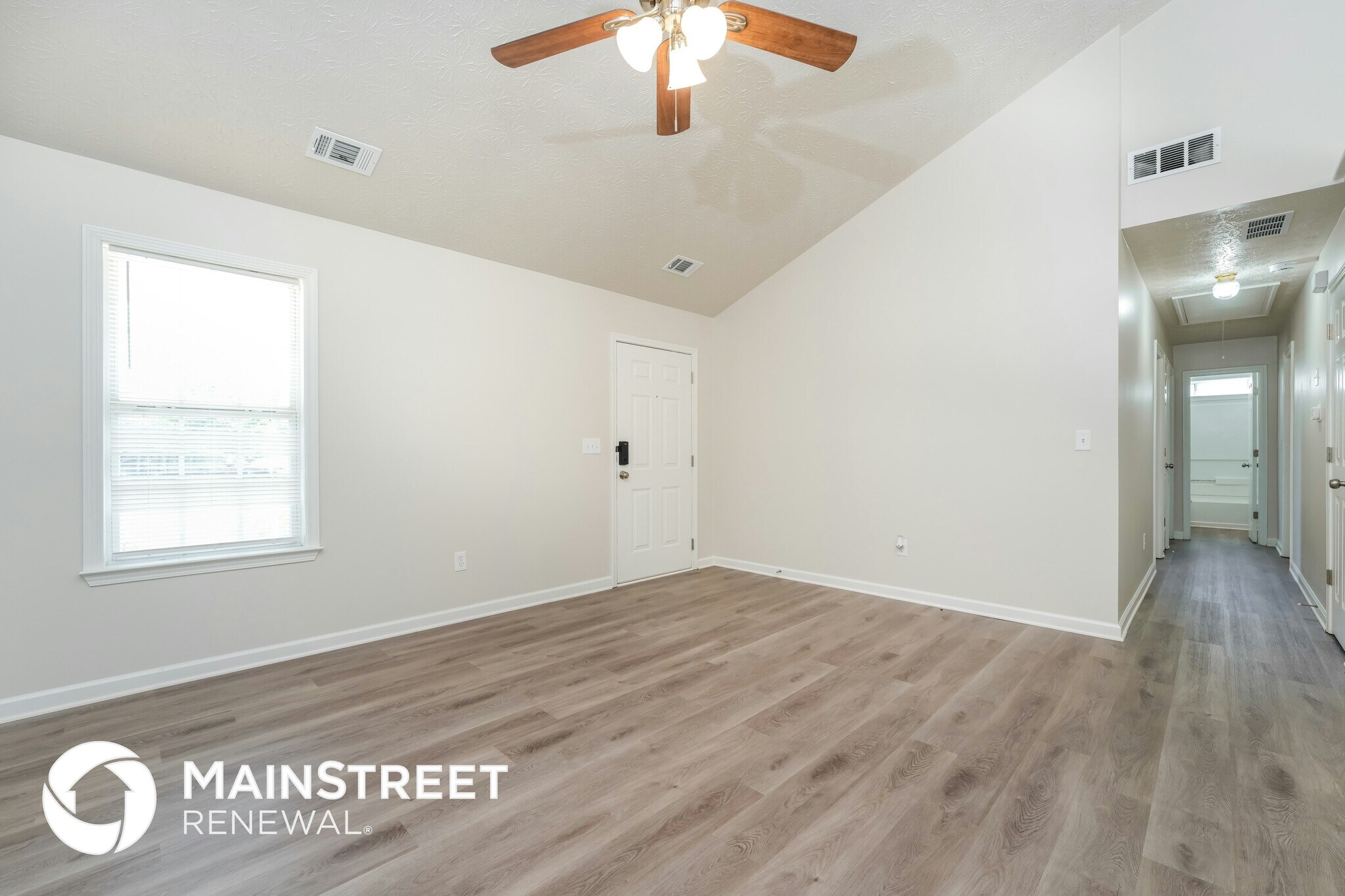Building Photo - 40 Oak Hill Dr