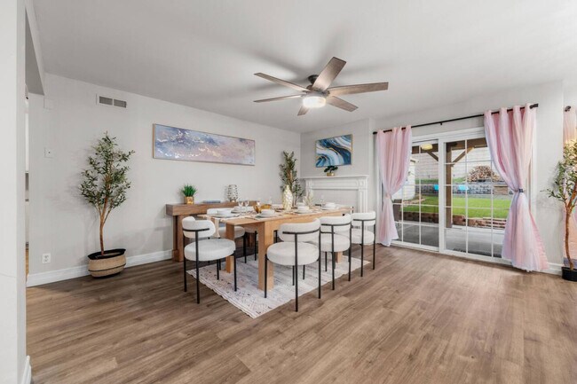 Building Photo - 13075 Old West Ave