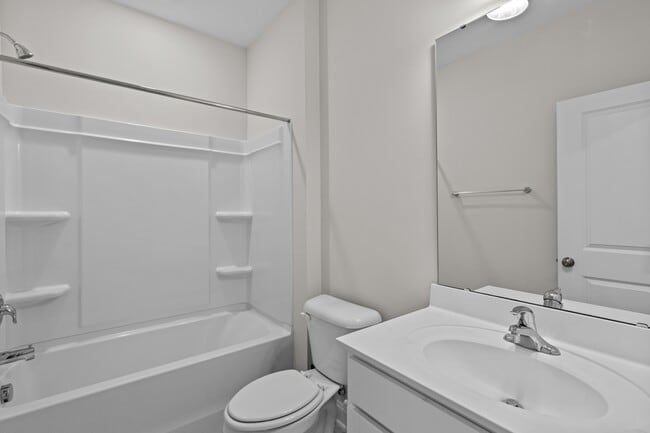 Building Photo - 2888 Macintosh Woods Dr