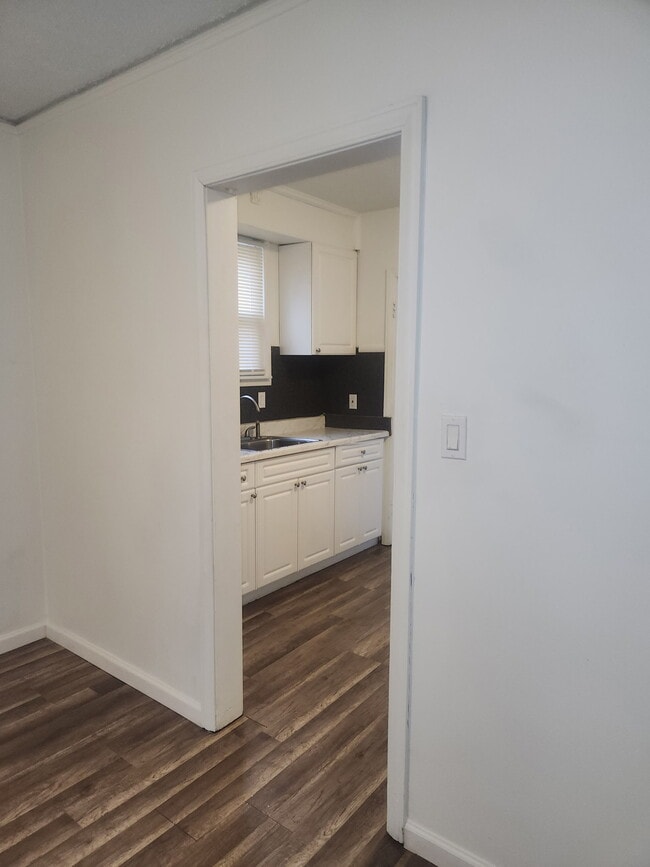 Building Photo - 15864 Fielding St