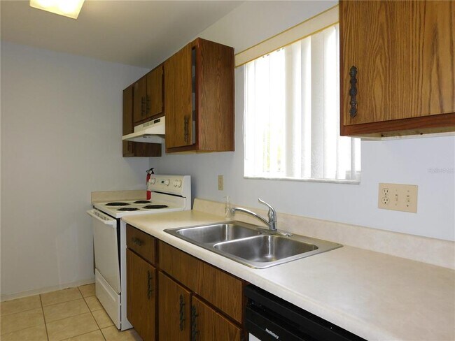 Building Photo - 1118 Spring Meadow Dr