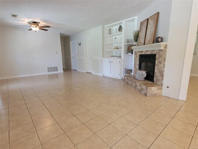 Building Photo - 8107 Pinto Ln