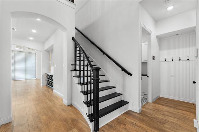 Building Photo - 3333 Alexandra Ln