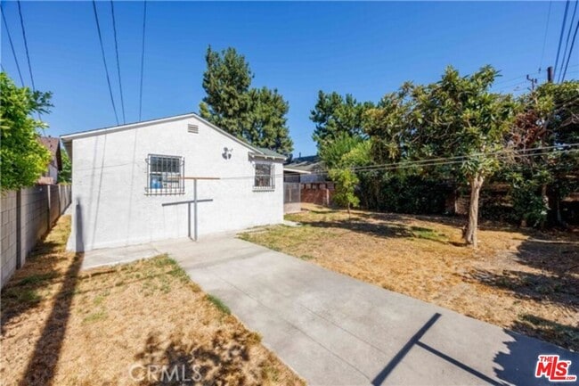 Building Photo - 1021 N Frederic St