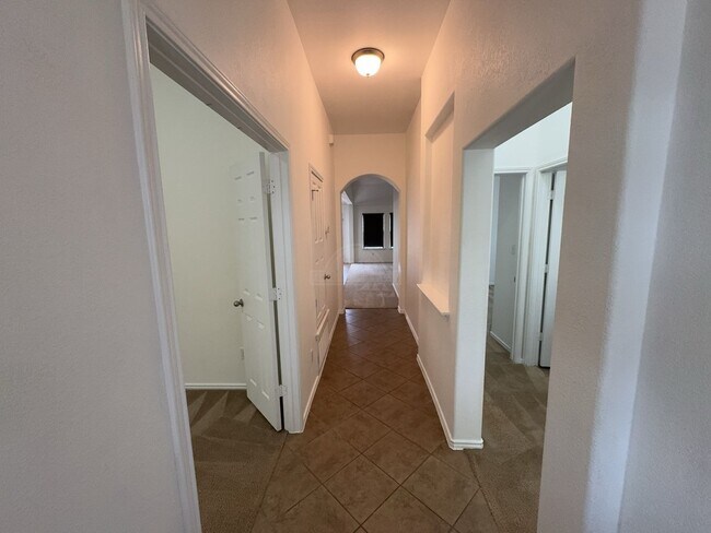 Building Photo - 6212 Blayney Dr