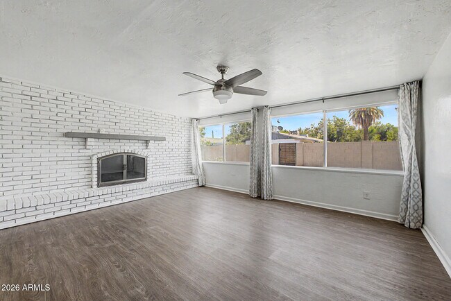 Building Photo - 1711 W Montecito Ave