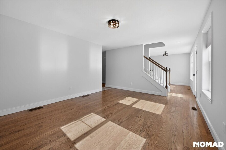 Building Photo - 7A Mustang Dr