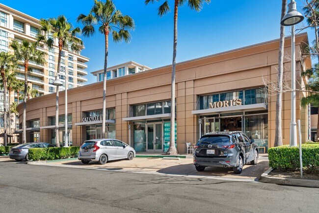 Building Photo - Spacious Irvine Financial District Condo with Full Service Amenities