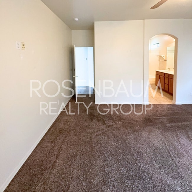 Building Photo - Beautiful 2BD/2BA Home with 2-Car Garage i...