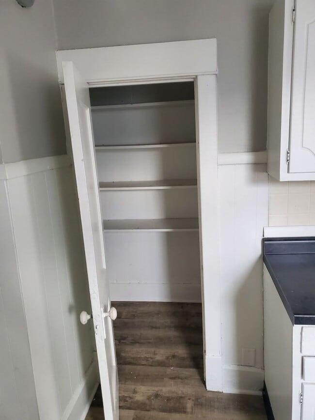 Building Photo - Spacious 3 Bedroom Home For Rent!