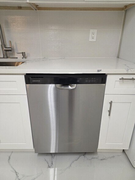 Building Photo - 2526 Taylor St